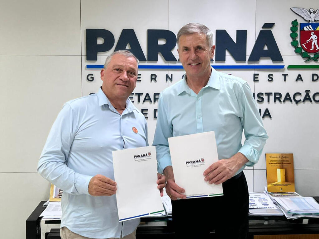 Estado doa terreno para Prefeitura de Contenda