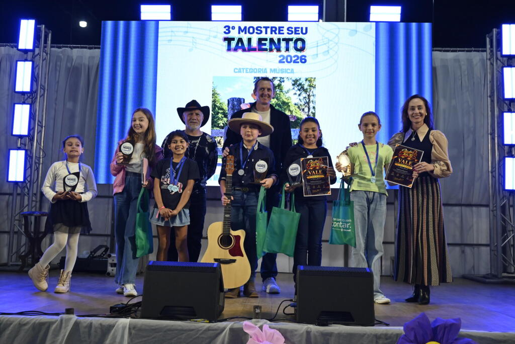 Mostre Seu Talento premia alunos de Contenda