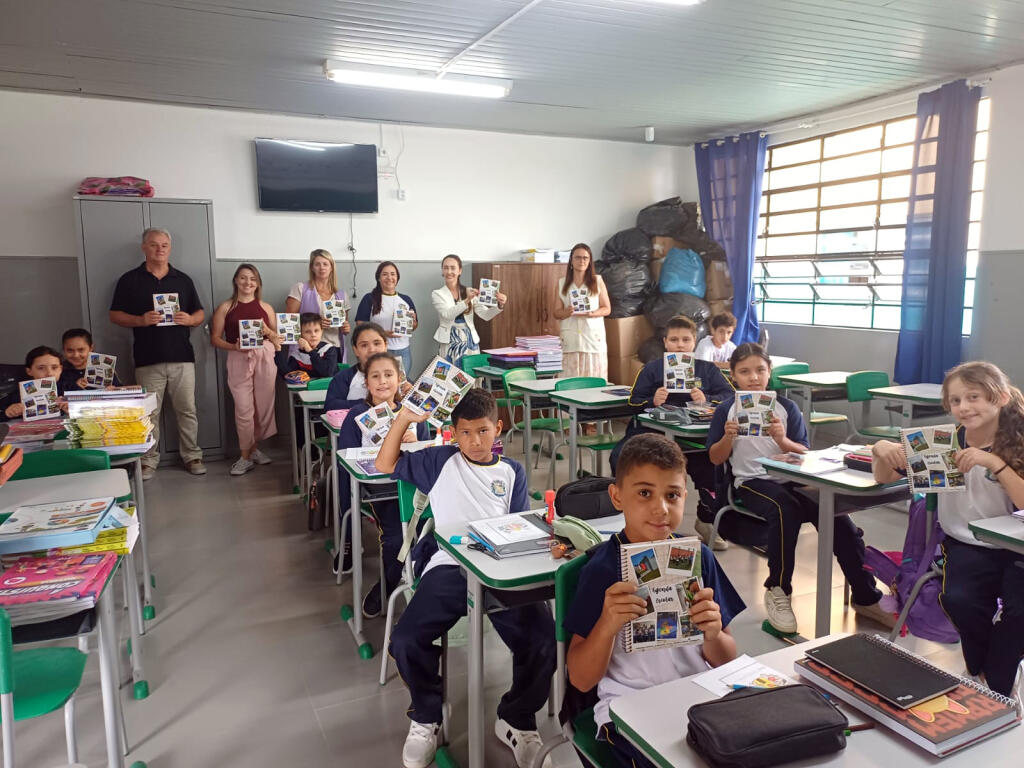 Contenda: 2.100 alunos retornaram às aulas