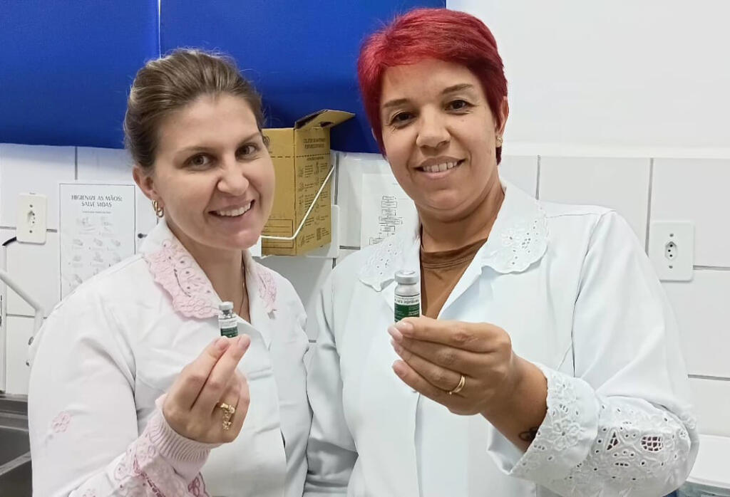 Contenda vacina os profissionais da saúde