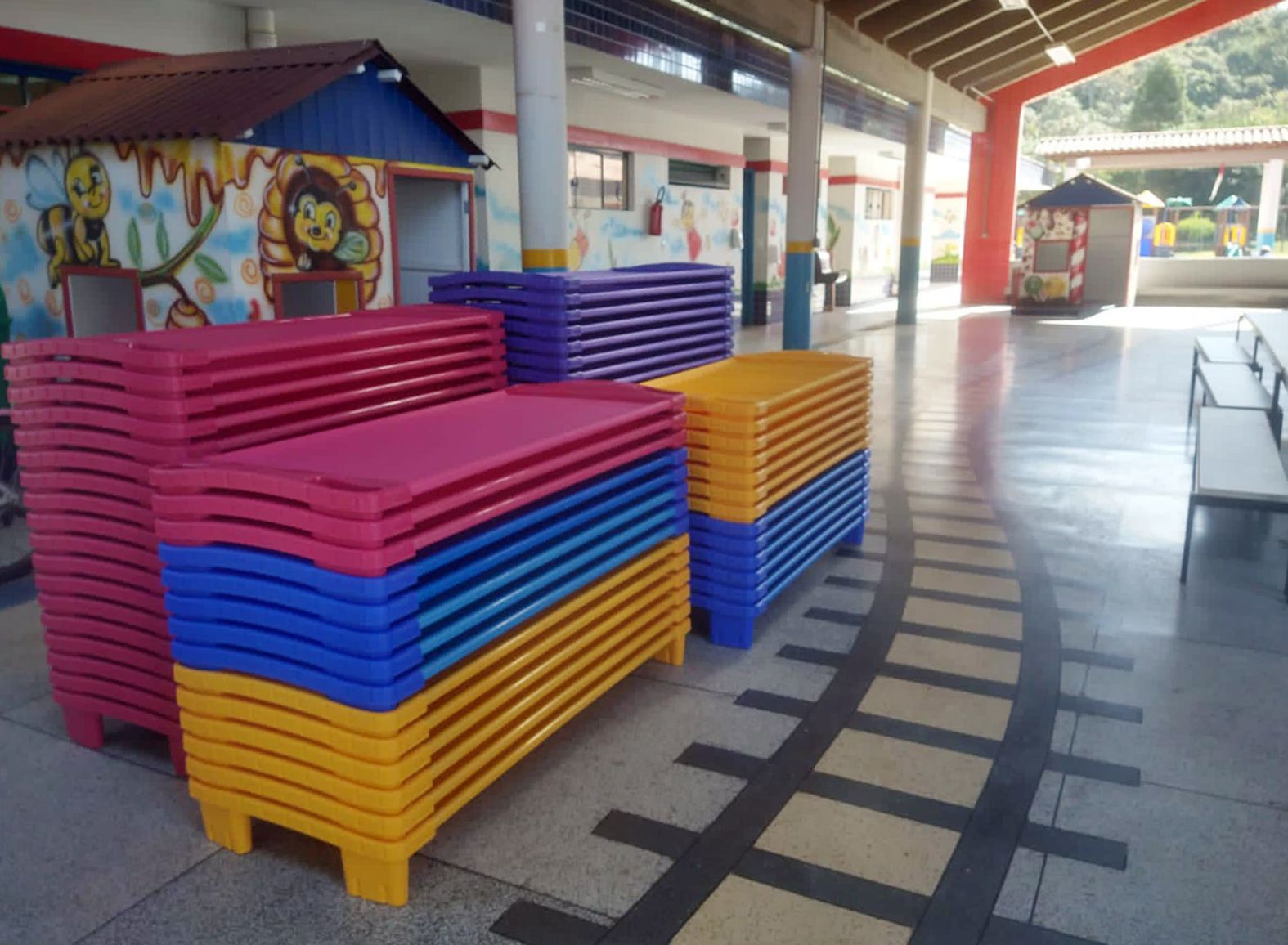 Contenda adquire cama portátil para as creches