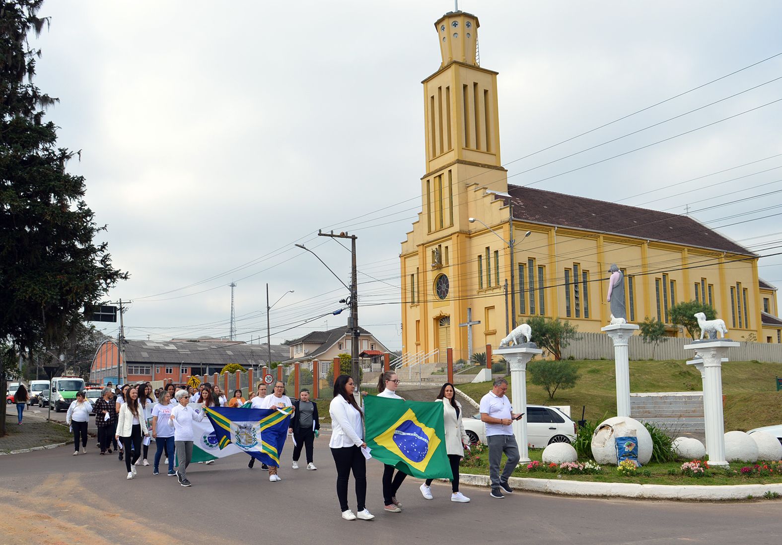 Caminhada contra o feminicídio foi realizada