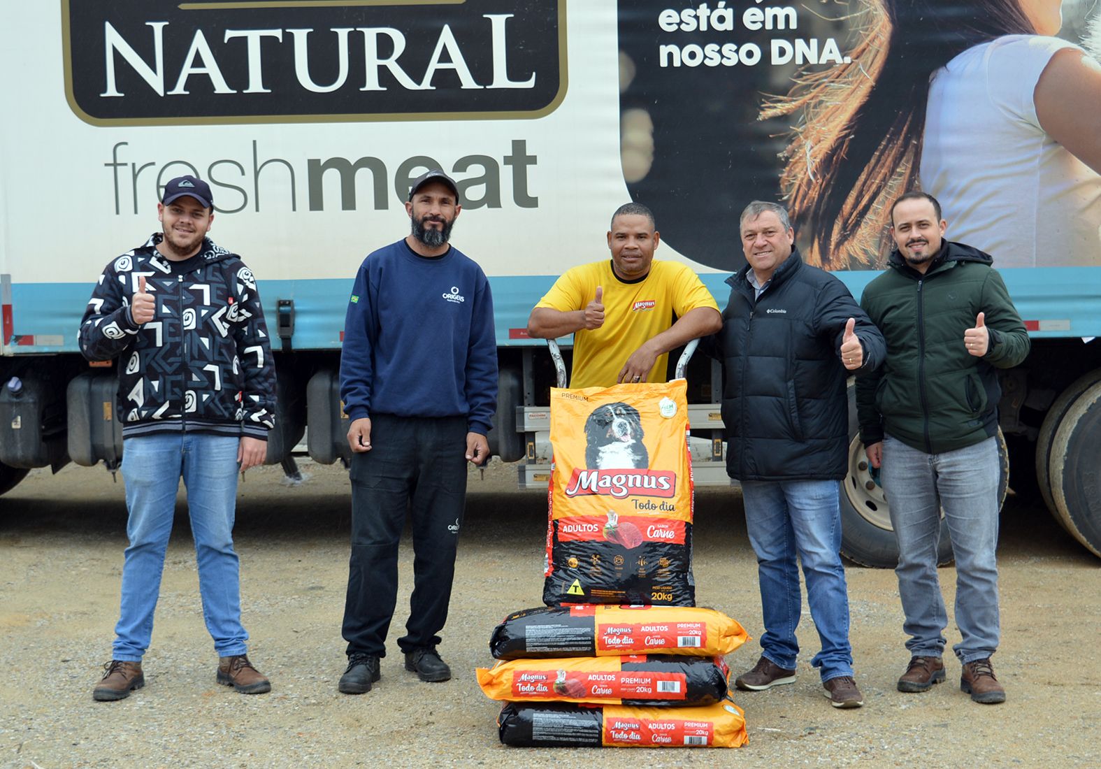 Contenda recebe a doação de 1t de ração