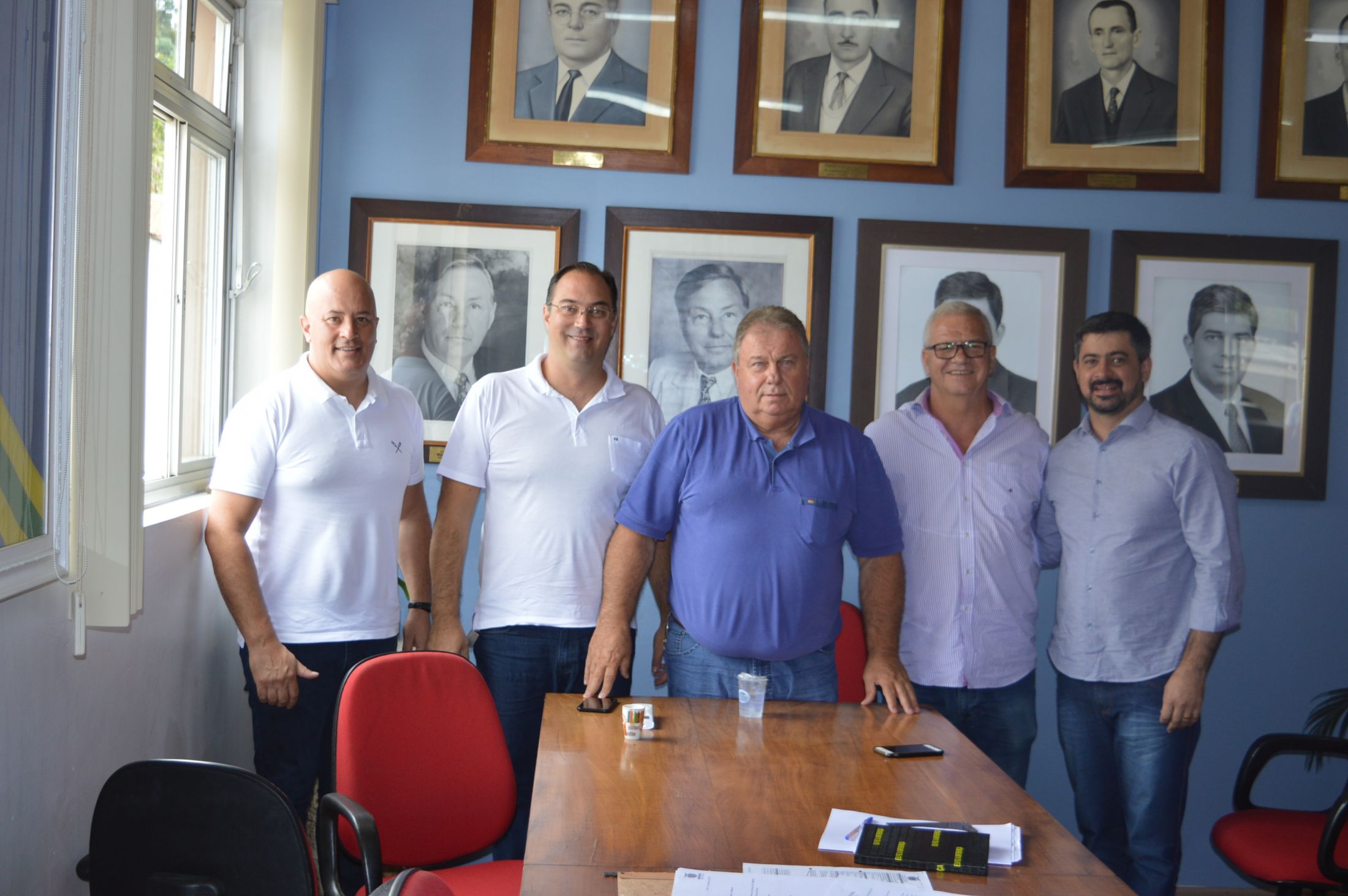 ASSESSORIA DO DEPUTADO LUCIANO DUCCI VISITA CONTENDA