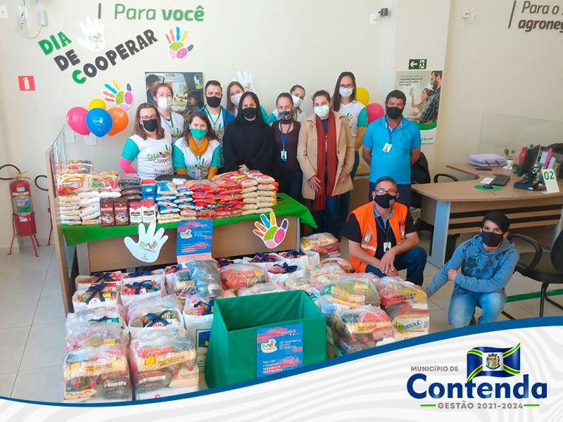 Campanha de arrecadação de alimentos Sicred