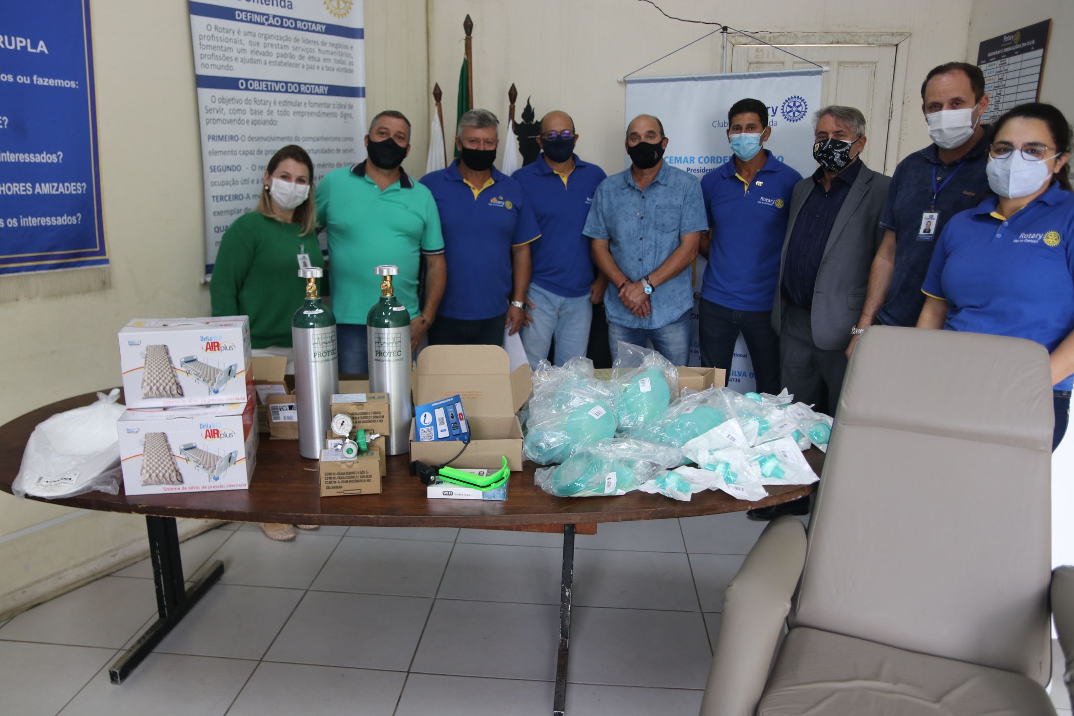 Rotary de Contenda doa equipamentos para Saúde
