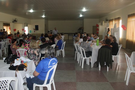 Secretaria de Ação Social homenageia as mães da Melhor Idade