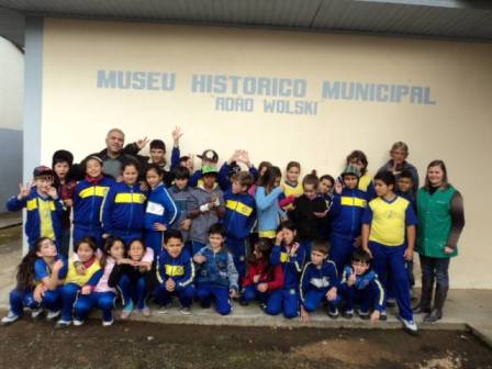 Divisão de Cultura faz Visita Guiada no Museu Histórico Adão Wolski