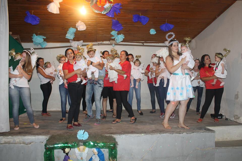 Apresentação de Natal - CMEIs Professora Celinha Nerone e Dona Zeneide