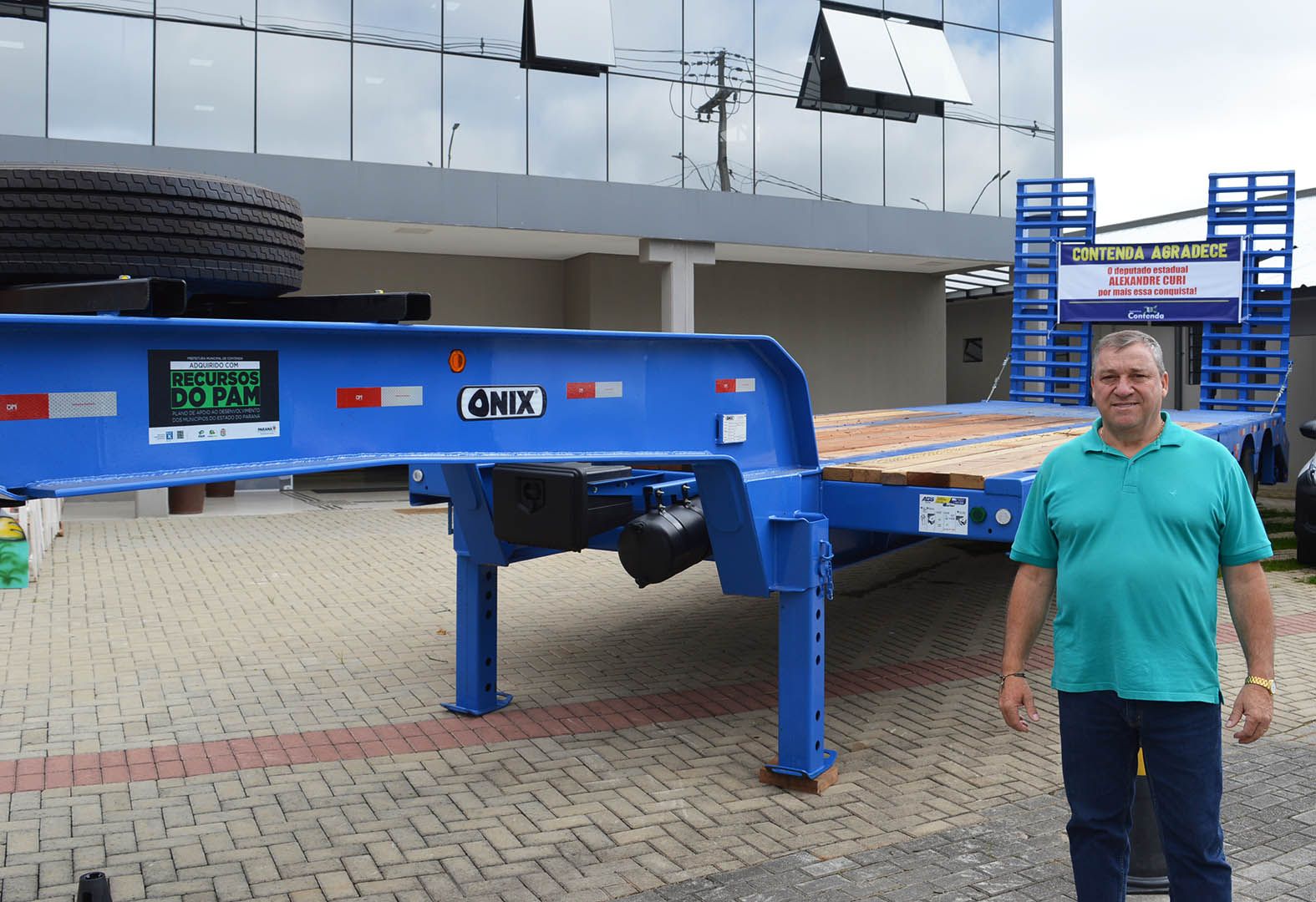 Contenda adquire prancha para o transporte de máquinas pesadas