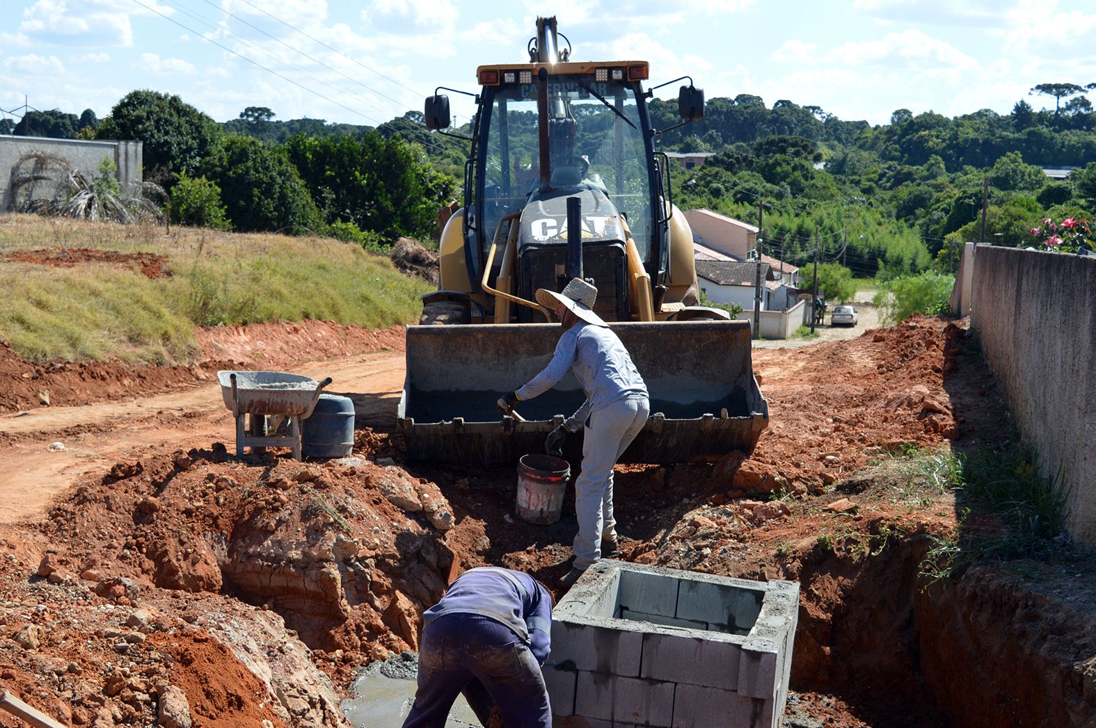Iniciam novas pavimentações em Contenda