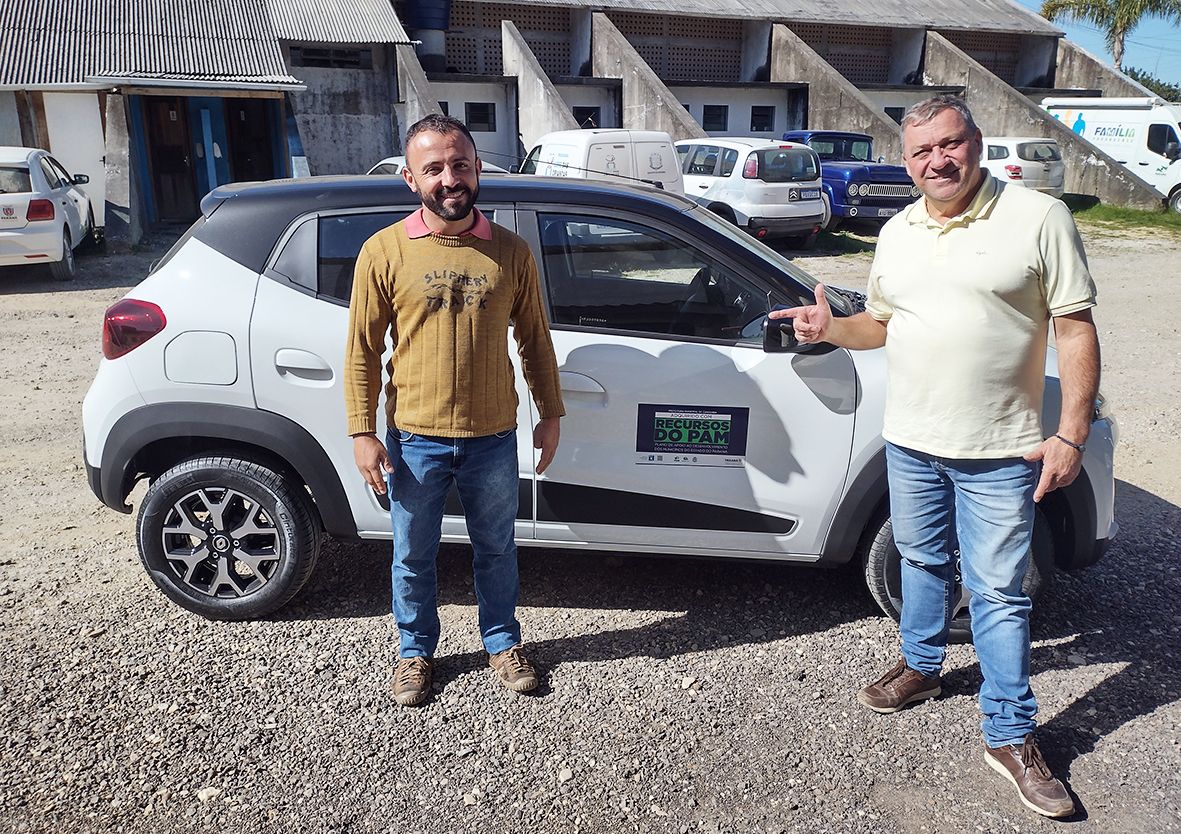 Contenda adquire veículo para Secretaria de Obras