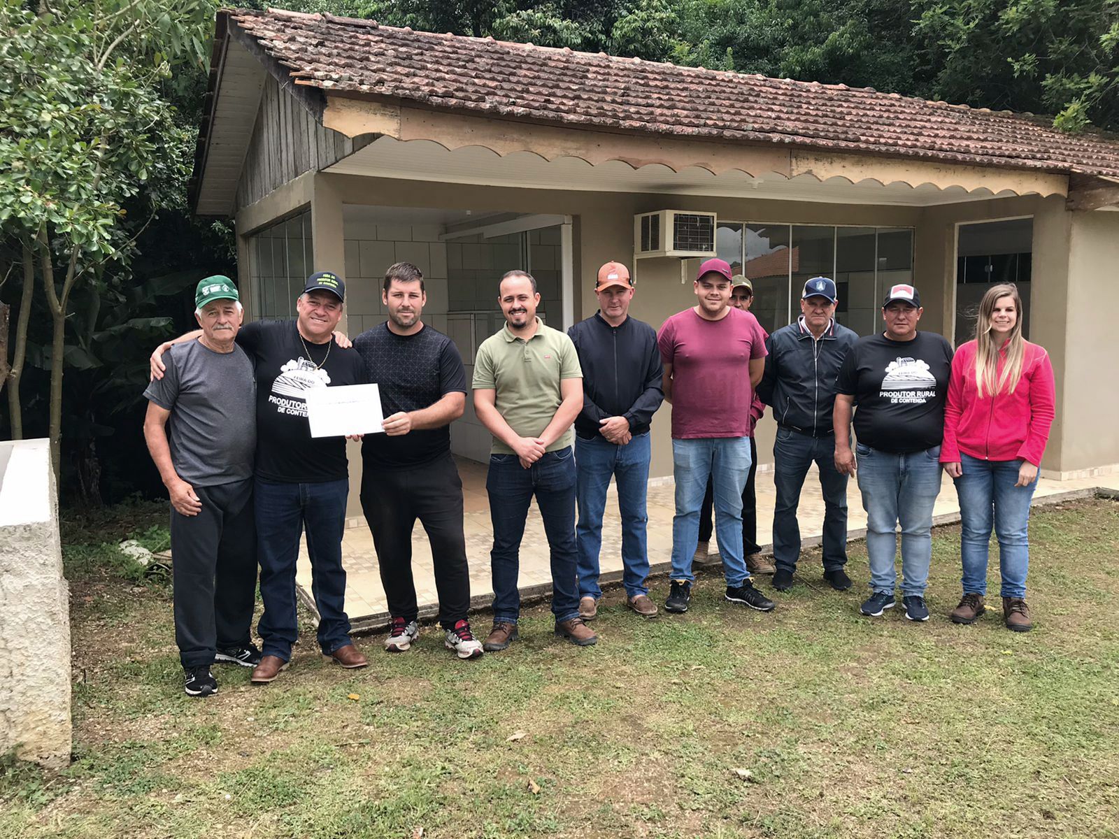 Contenda entrega novo certificado do SIM