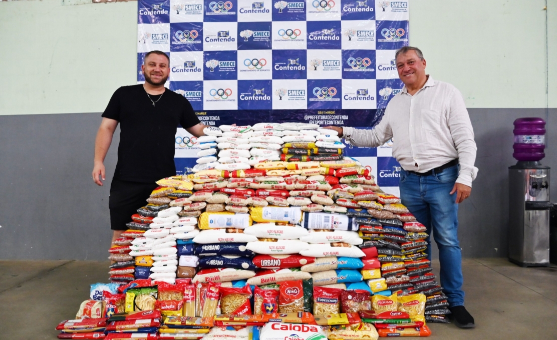 Esporte arrecada 900kg em alimentos
