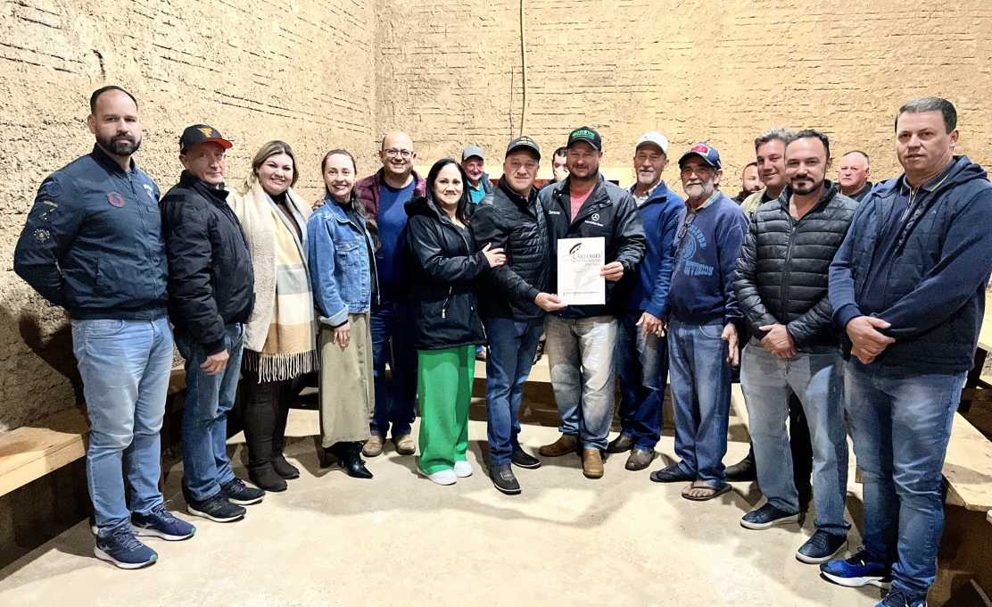 Contenda doa terreno para associação