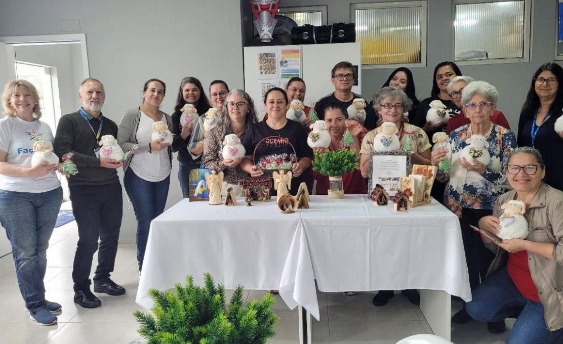 Contenda participa do Encontro de Artesãos