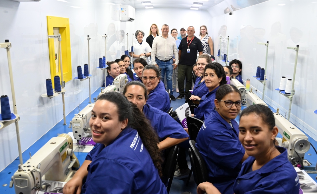 Contenda recebe curso de Costura Industrial