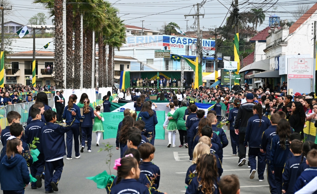 Contenda realizou Desfile Cívico Militar