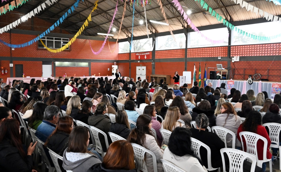 Encontro pedagógico marca início do 2º semestre