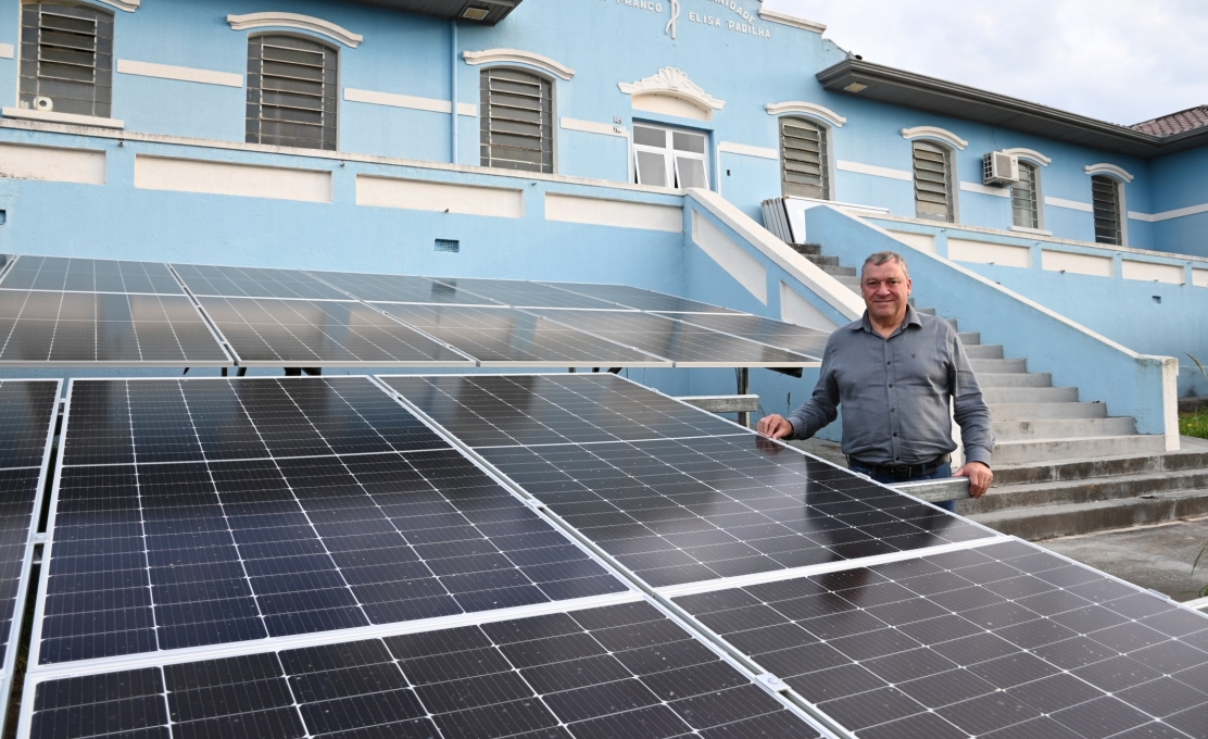 Contenda instala biodigestor e placas solares