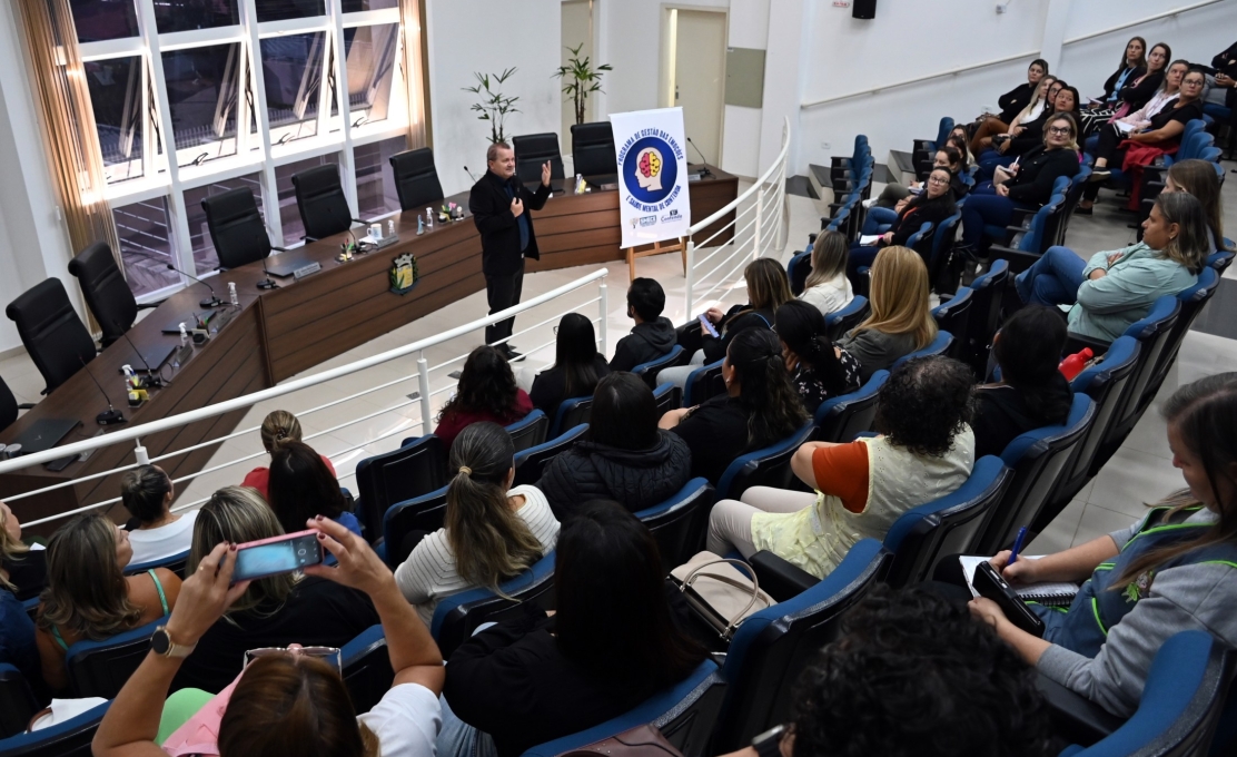 Contenda lançou programa para profissionais da educação