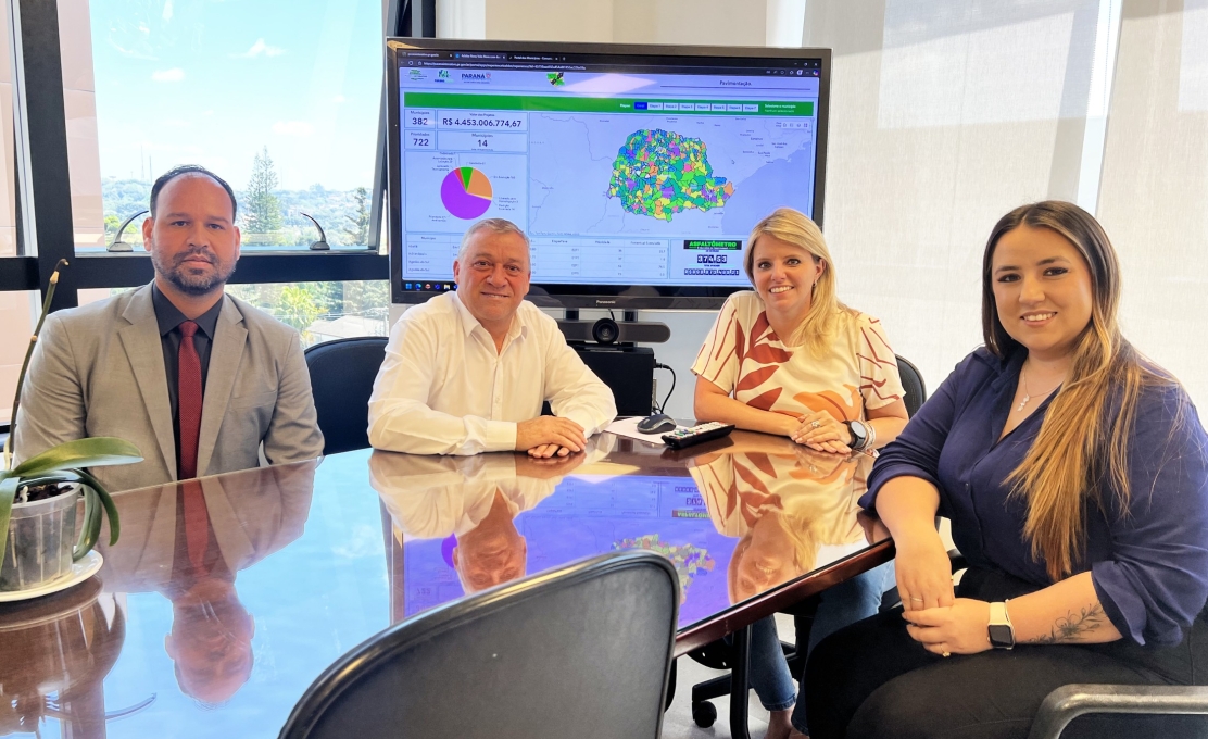 Prefeito participa de reunião no Paranacidade