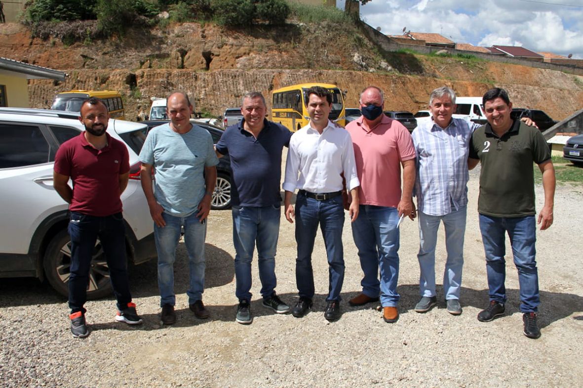 Deputado Alexandre Curi visita Contenda