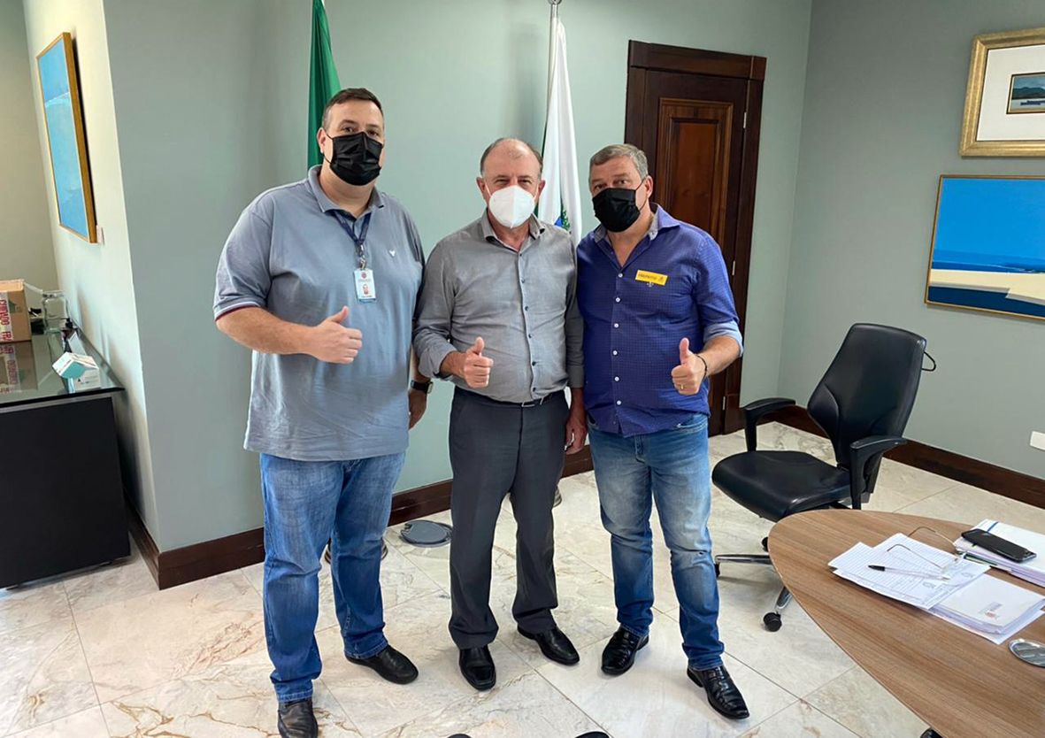 Prefeito Mostarda participa de reunião no Governo do Estado