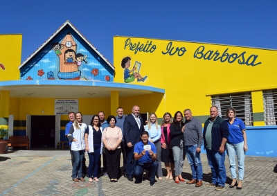 Escola Ivo Barbosa recebe novos livros