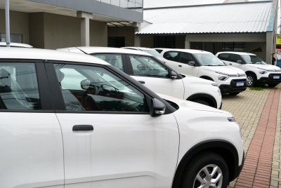 Prefeitura de Contenda adquire sete novos veículos