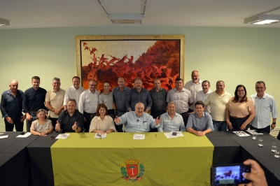 Mostarda participa de reunião do Consórcio dos Resíduos Sólidos