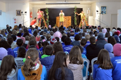 Contenda recebeu apresentações do Espetáculo Teatral Flor e Ser