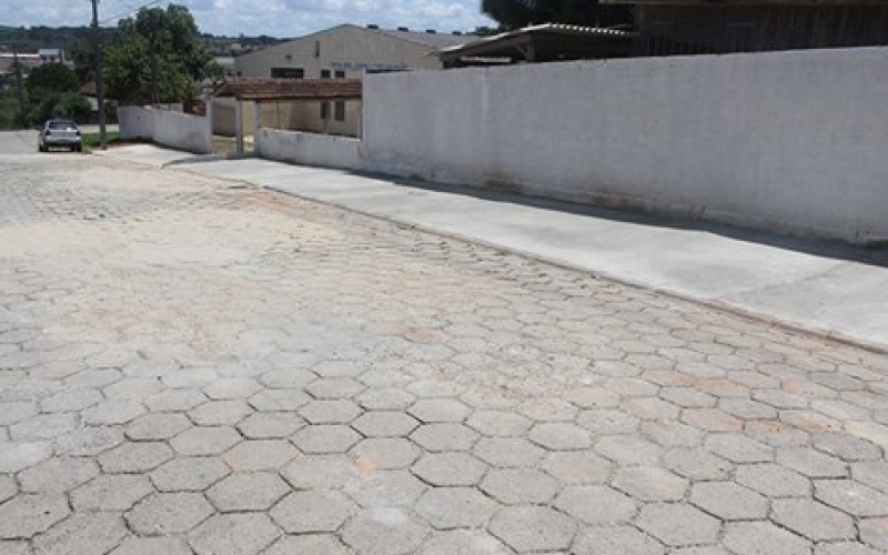 Acessibilidade - Escola M. Leonor de Moura Carvalho