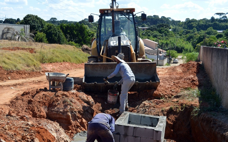 Iniciam novas pavimentações em Contenda