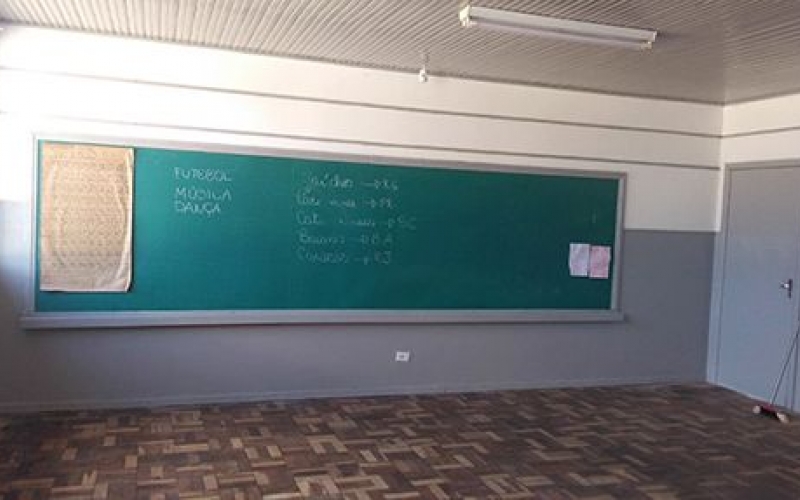 Prefeitura de Contenda reforma escola