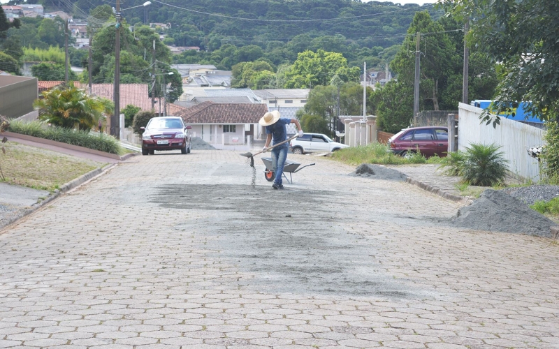 Começam as obras de recape em Contenda