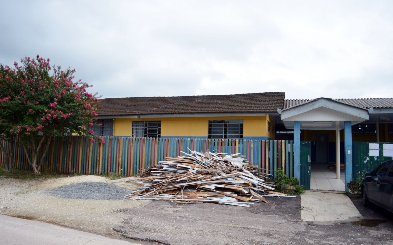 Prefeitura inicia reforma da escola da Serrinha