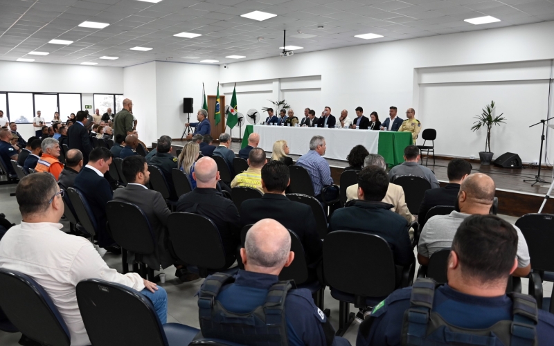 Mostarda participa de reunião da ASSOMEC