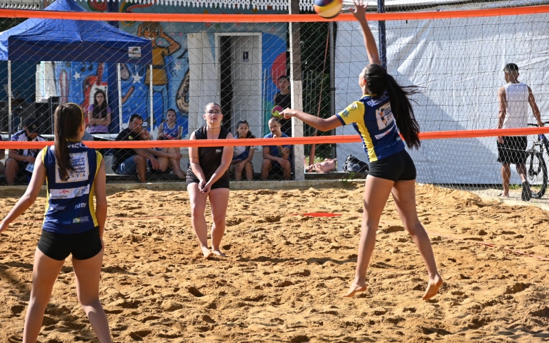 Contenda realizou Torneio de Vôlei de Areia