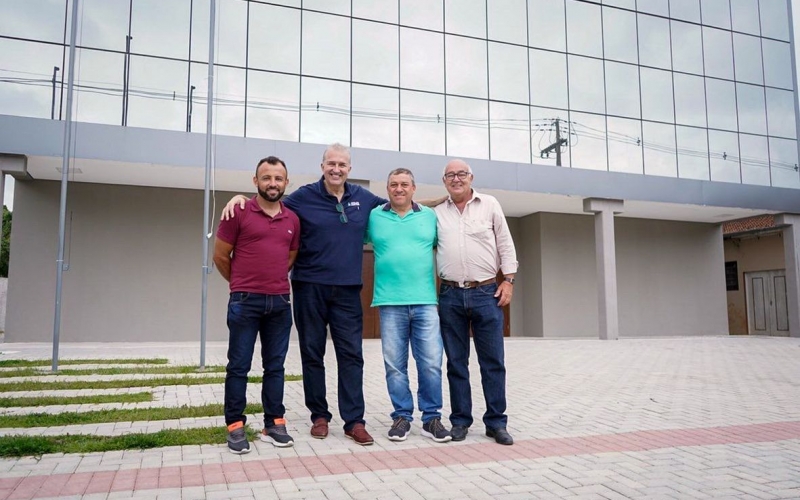 Deputado Aroldo Martins visita Contenda