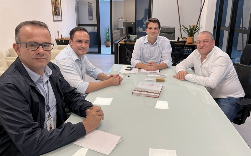 Mostarda pleiteia liberação de projetos na SECID